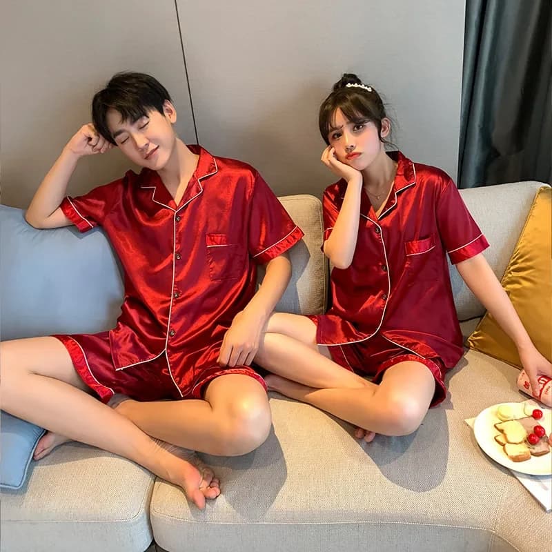 Pyjama de luxe costume Satin soie Pyjamas ensembles Couple vêtements de nuit décontracté famille Pijama amant costume de nuit hommes et femmes