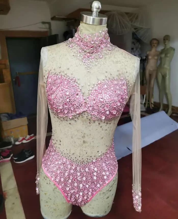 Costume de batterie de charbon en maille transparente pour femme, barboteuses à biscuits, tenue de fête d'anniversaire, costume de chanteur sexy,
