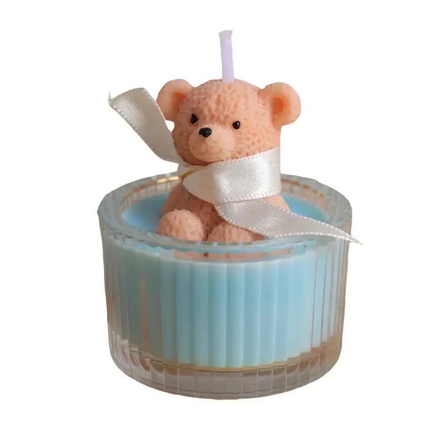 Bougie de soja en forme d'ours en peluche de luxe parfumée dans un pot en verre avec ruban, cadeaux pastel crémeux pour femmes, réception nuptiale