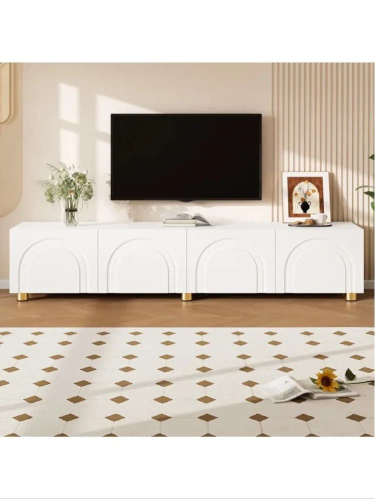 Meuble TV élégant à motif en relief, avec 4 portes de rangement, pieds en métal durables et stables, espace de rangement dissimulé de grande