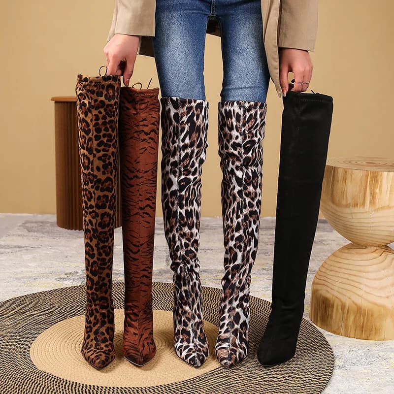 Dames mode imprimé léopard sur les Bottes au genou automne hiver Bottes hautes bout pointu tissu extensible dames talons hauts Bottes Femme