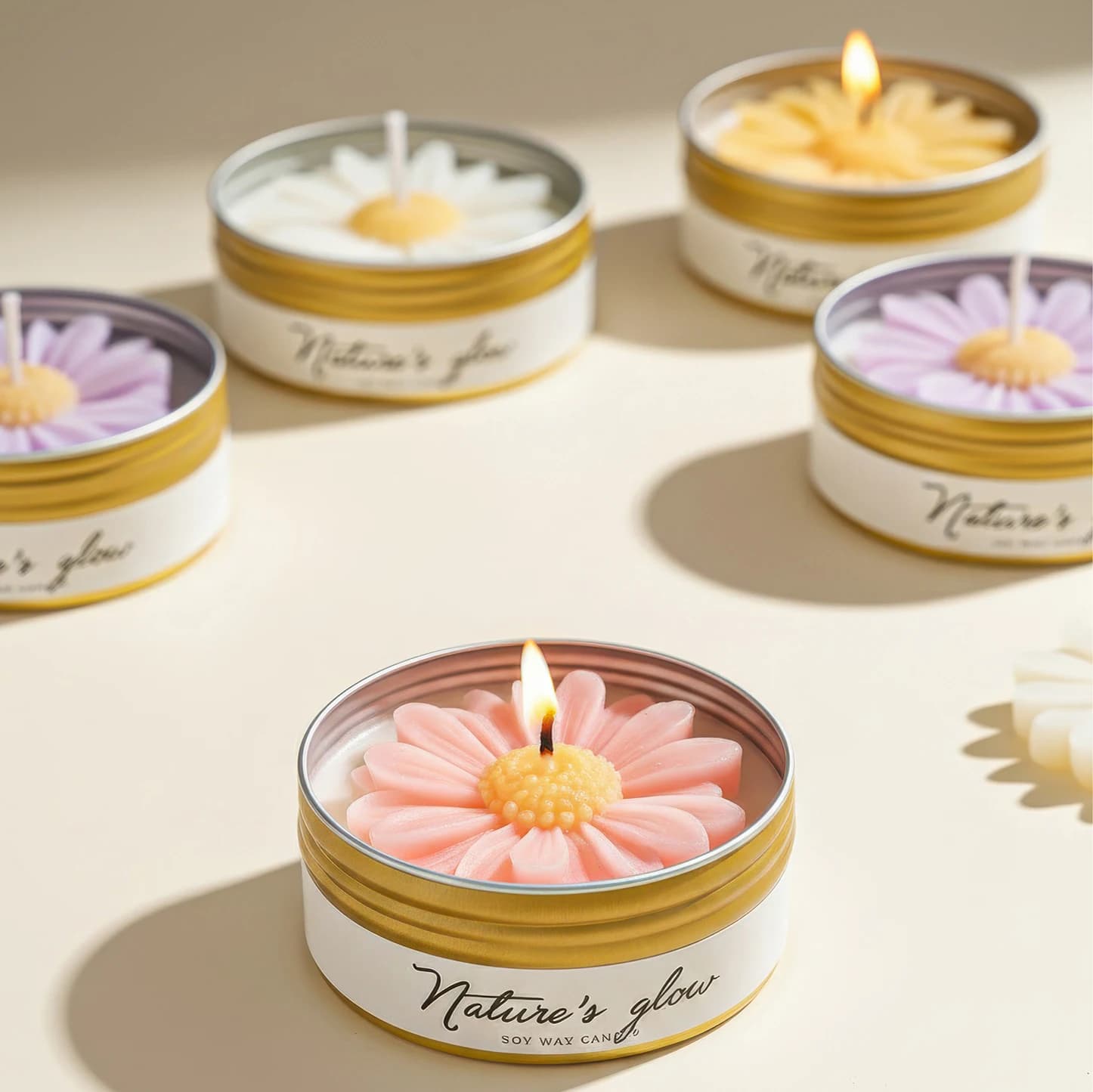 Bougie parfumée à la camomille en boîte, bougie artisanale en cire de soja en forme de fleur, bougie aromatique sans fumée pour la décoration de